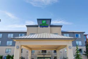 Апарт-отель «Rodeway Inn & Suites», Камлупс