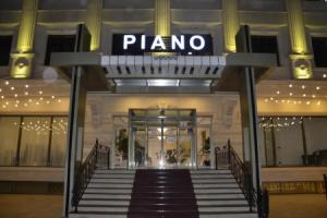 Piano Hotel Baku, Баку