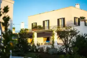 Мини-отель «Borgo Cozzana», Монополи