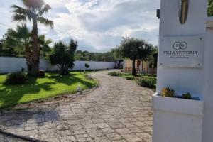 Villa Vittoria, Мезанье
