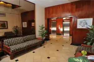 Отель «Marina Tower Waikiki», Гонолулу