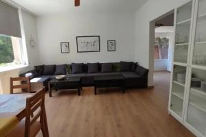 Flóra House 3 minutes from Lake Balaton, Кестхей
