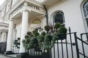 The Omega Hotel, Лондон