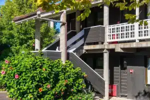 Отель «Emerald Inn on Takapuna Beach», Окленд
