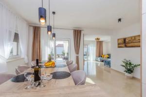 Holiday House Villa Andro, Pinezići