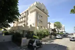 Hotel «Clara», Риччионе