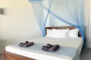 Pearl Island Beach Hotel, Хикадуа