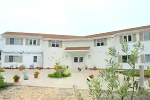 Hostellerie Avances Soiree, Татеяма