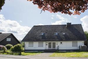 Ebenerdige Wohnung mit Terrasse in Winterberg, Винтерберг
