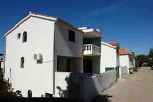 Apartments with a parking space Murter - 18630, Betina