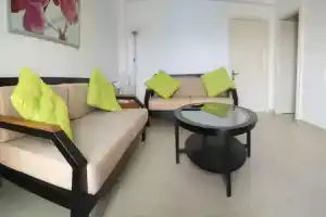 Fiona Seafront Apartments, Никиана