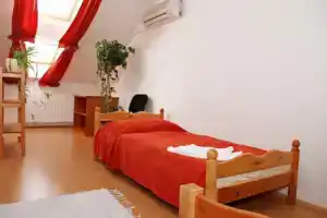 Апартаменты «Liszt Apartman», Печ