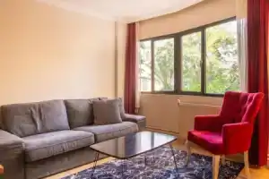 Pleasant and Central Flat With Balcony in Alsancak, Измир
