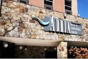 Adria Hotel and Conference Center, Куинс