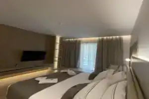 Terra Boutique Hotel, Тирана