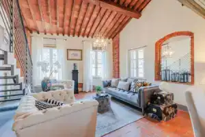 Casa Lucky a Modern Lucca Penthouse, Лукка