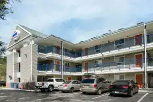Suburban Studios Lakeland North I-4, Лейклэнд