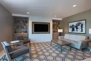 Отель «TownePlace Suites by Marriott San Diego Airport/Liberty Station», Сан-Диего