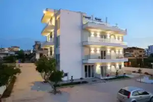 Summer Point Hotel, Ксамил