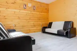 Дом у реки, Чайковский