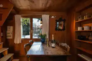 Mazot Les Tines with hot tub, Шамони