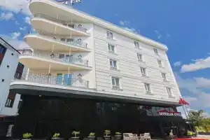 Sessizler Otel, Бартын