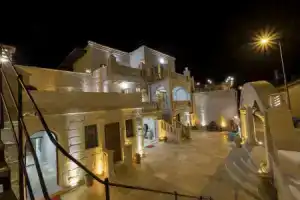 Underground Cave Suites Hotel, Гёреме