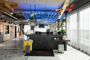 Отель «Moxy Cologne Bonn Airport», Кёльн