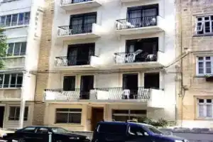 The Mercury Residence, Слима
