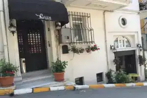 Апарт-отель «The White Swan Suites Beyoglu», Стамбул