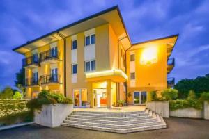 Hotel «Nuova Barcaccia», Пескьера-дель-Гарда