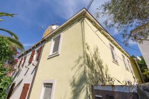 Stunning Apartment in Veli Losinj With 1 Bedrooms and Wifi, Вели Лосинь