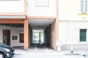 V12 Apartments - Tadini 14, Новара