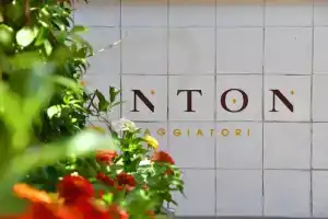 San Anton Hotel, Трекастаньи