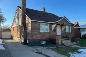 Charming Brick Home With Bonus Space Foosball, Спокан