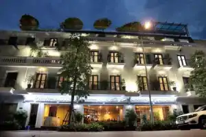 Draha Halong Hotel, Халонг