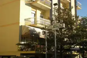 Hotel «Glenn», Римини