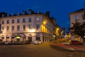Hotel «De Gramont», По