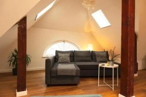 Wölkchen - Wohnung mit Balkon, Holzdielen & TV, Бремерхафен