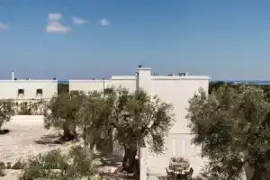 Отель «Masseria Il Melograno», Монополи