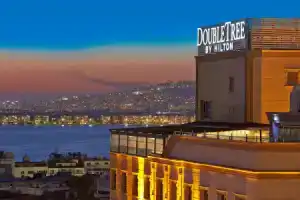 Отель «DoubleTree by Hilton Izmir - Alsancak», Измир