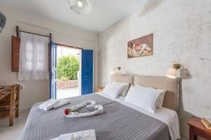 Anezina Villas, Перисса