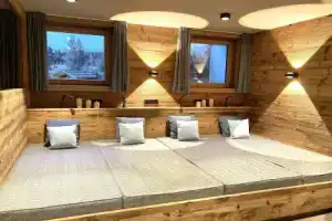 Hahnenkamm Suite Deluxe  Ski-In Ski-Out, Кицбюэль