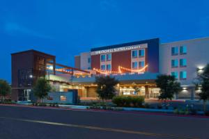 Апарт-отель «SpringHill Suites by Marriott Orange County», Хантингтон-Бич