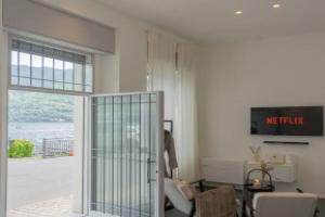 Piccola Como Lotus With 1 Bathrooms, Карате-Урио