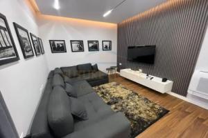 Arkle Apartment 6, Тирана