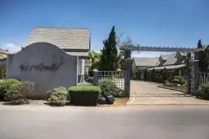 OYO 849 Janrapat Resort, Сурат-Тхани