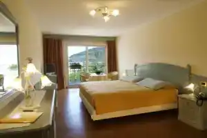 Hotel «Savoy Palace - TonelliHotels», Рива дель Гарда