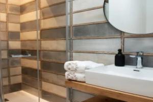 ELEGANCE ROOM - Aparta & Suite - Automatized Apartment, Бассано-дель-Граппа