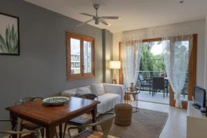 Apartamento Rojo A, Кэн Пикафорт